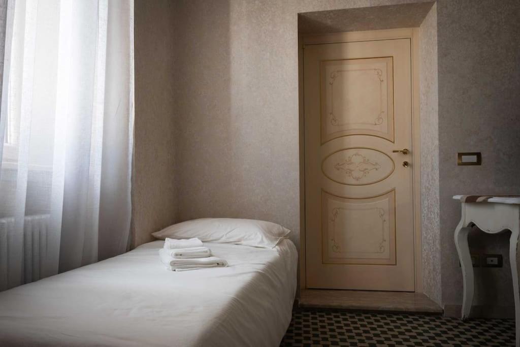 Merulana Penthouse: 5 Minutes Walk From Colosseum Eksteriør billede